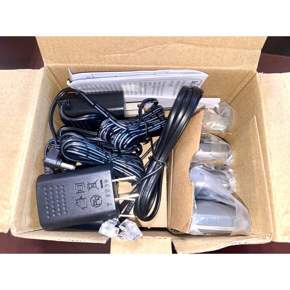 AT&T DL72319 Silver DECT 6.0 3-Handset Cordless Phone With Cell Connection - NEW - Picture 3 of 5